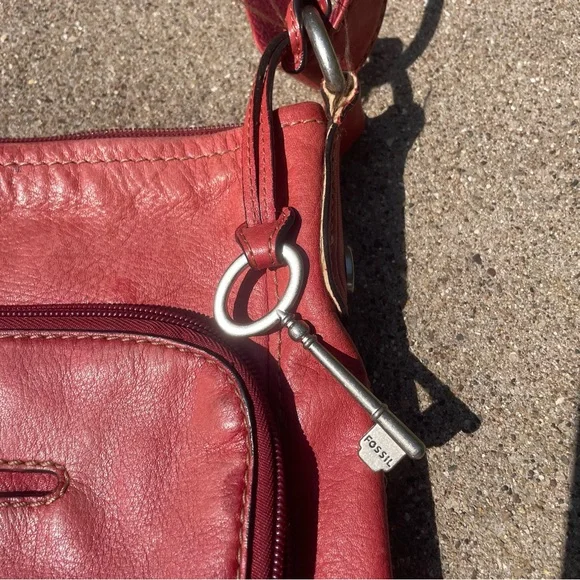 Fossil Red Leather Women's Bag - Picture 3 of 12